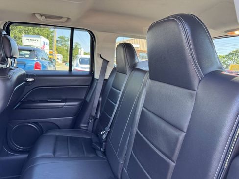 Used 2015 Jeep Patriot High Altitude FWD image 38