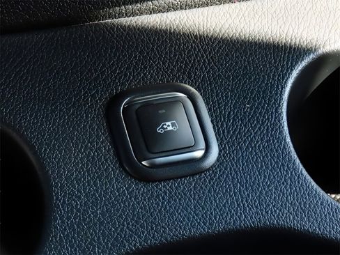 Used 2024 Mercedes-Benz Sprinter 2500 image 42