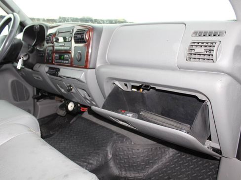 Used 2005 Ford F350 Lariat AWD/4WD image 64