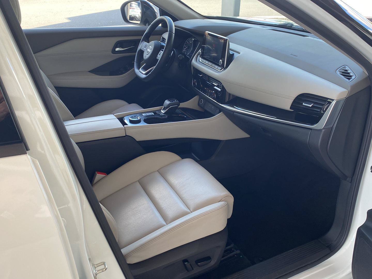 Certified 2023 Nissan Rogue SL AWD/4WD image 29