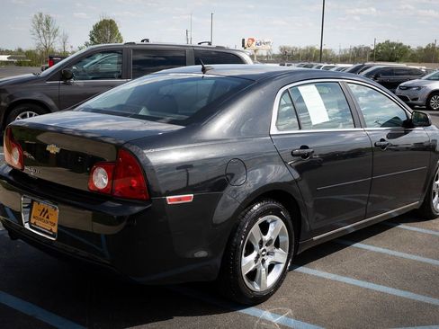 Used 2010 Chevrolet Malibu LT w/ Power Convenience Package image 11