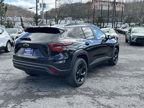New 2026 Chevrolet Trax LT w/ Driver Confidence Package image 3