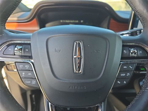 Used 2022 Lincoln Nautilus Reserve w/ Equipment Group 201A image 24