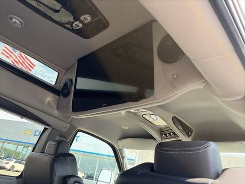 Used 2024 Chevrolet Express 2500 RWD image 15