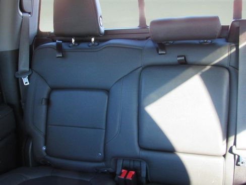 Used 2021 GMC Sierra 1500 SLT w/ SLT Premium Plus Package image 17