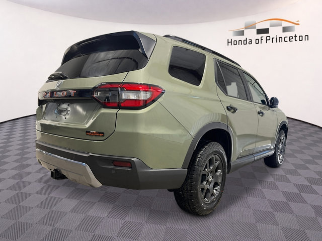 New 2026 Honda Pilot TrailSport image 3