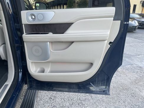 Used 2019 Lincoln Navigator L Reserve w/ Cargo Package image 43