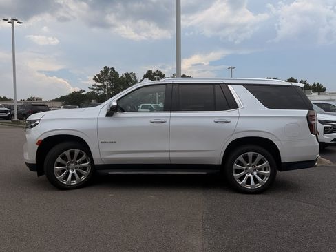 Used 2021 Chevrolet Tahoe Premier w/ Premium Package AWD/4WD image 9