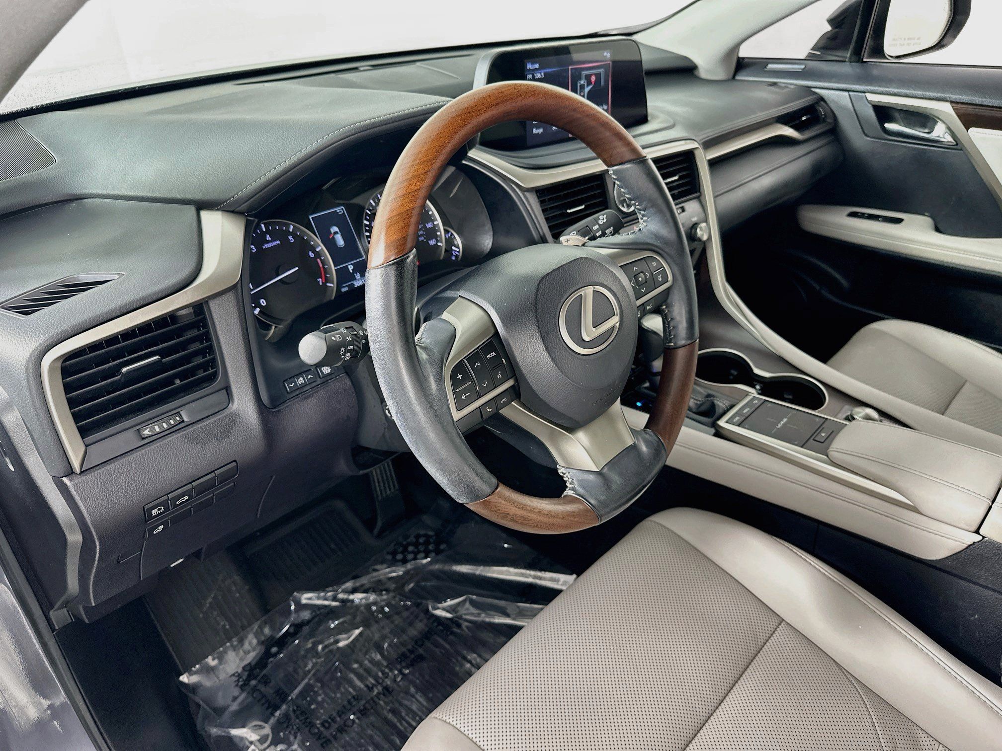 Used 2022 Lexus RX 350 FWD w/ Premium Package image 9
