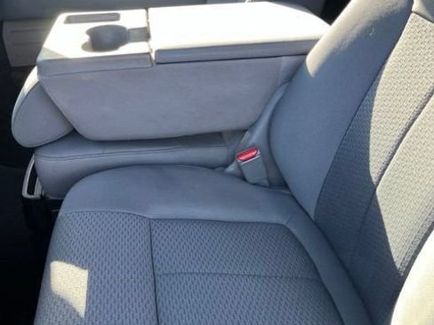 Used 2011 Ford F150 XLT w/ HD Payload Pkg AWD/4WD image 5