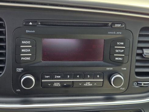 Used 2015 Kia Optima LX image 17