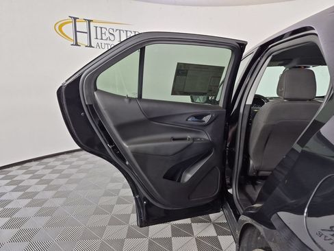 Used 2024 Chevrolet Equinox LT FWD image 27