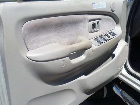 Used 2004 Toyota Tacoma DoubleCab V6 Auto 4WD image 28