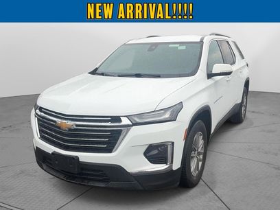Used 2023 Chevrolet Traverse LT