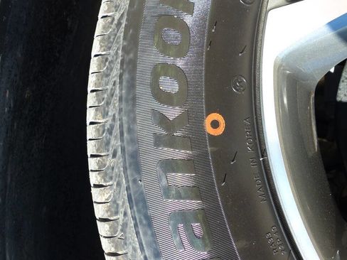 Used 2025 Chevrolet Trax LT image 13