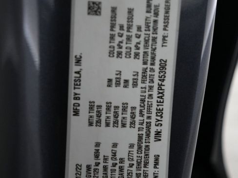 Used 2023 Tesla Model 3 Standard Range image 26