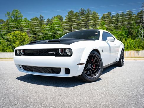 Used 2019 Dodge Challenger SRT Hellcat RWD image 5