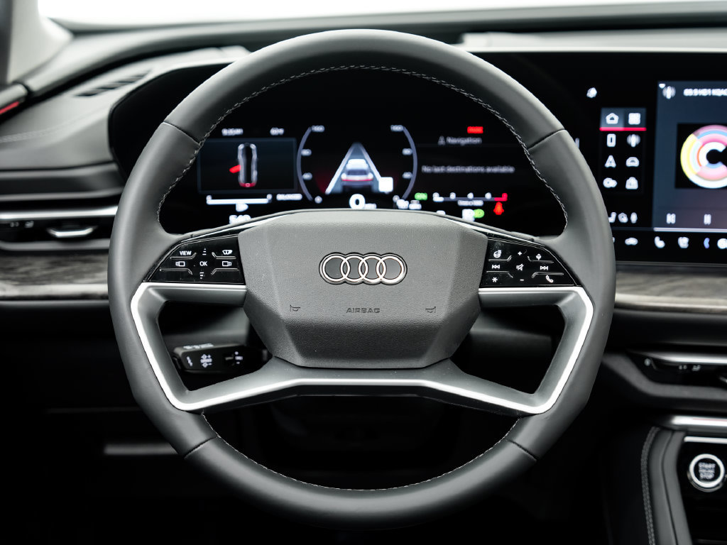 Certified 2025 Audi Q5 Prestige AWD/4WD image 11