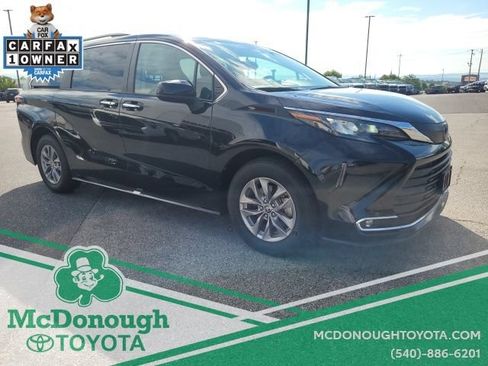 Used 2024 Toyota Sienna XLE FWD image 8