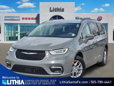 Used 2021 Chrysler Pacifica Touring image 1