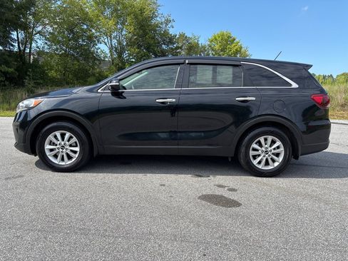 Used 2019 Kia Sorento L FWD image 2