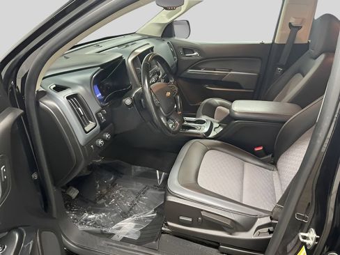 Used 2020 Chevrolet Colorado Z71 image 11