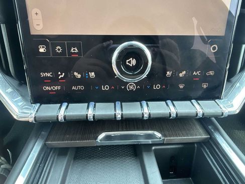 Used 2026 GMC Acadia Denali w/ Super Cruise Package AWD/4WD image 19