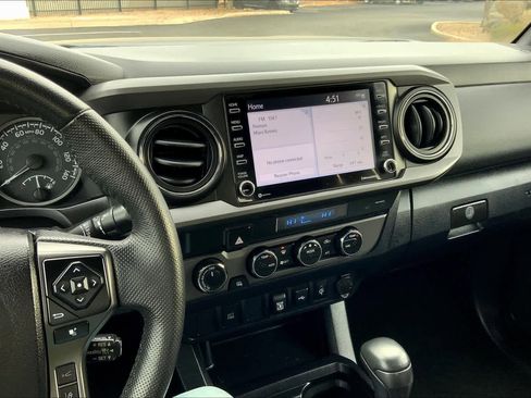 Certified 2022 Toyota Tacoma TRD Off-Road image 6