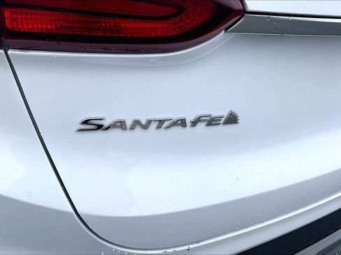 Used 2020 Hyundai Santa Fe SEL FWD image 18