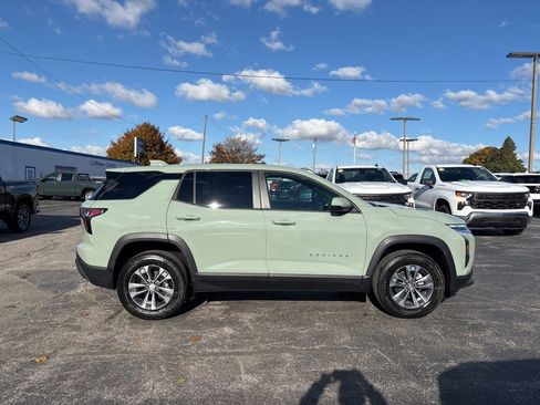 New 2026 Chevrolet Equinox LT w/ Convenience Package II image 3