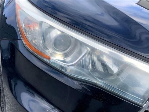 Used 2015 Toyota Highlander LE image 26