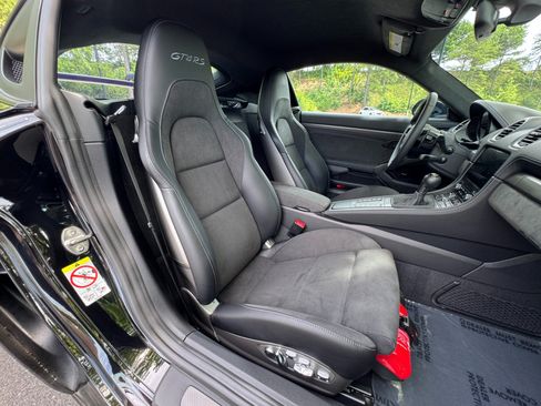Used 2025 Porsche 718 Cayman GT4 RS RWD image 59