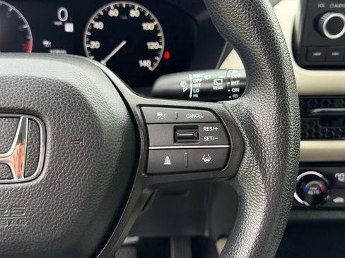 Used 2024 Honda HR-V LX image 17