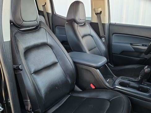 Used 2021 Chevrolet Colorado Z71 w/ Z71 Midnight Edition image 36