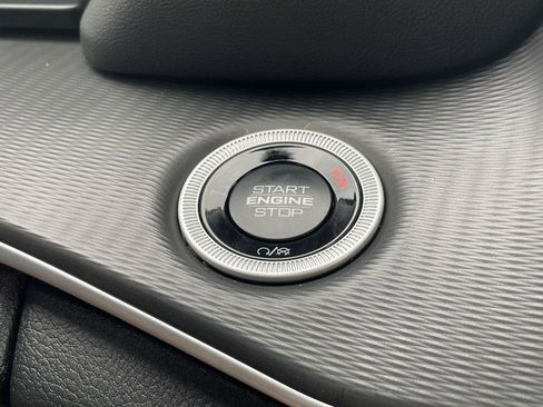 New 2025 Jeep Grand Cherokee Altitude image 28