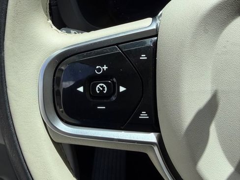 Certified 2024 Volvo XC60 B5 Ultimate AWD/4WD image 26