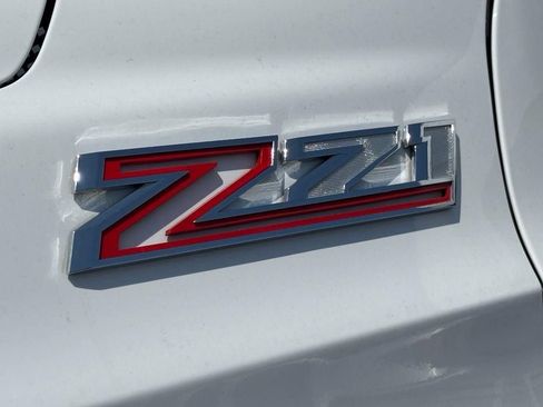 Used 2023 Chevrolet Suburban Z71 AWD/4WD image 32