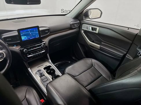 Certified 2021 Ford Explorer Limited w/ Equipment Group 301A AWD/4WD image 24
