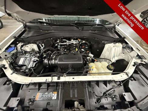Used 2023 Ford Explorer XLT w/ Equipment Group 202A AWD/4WD image 48