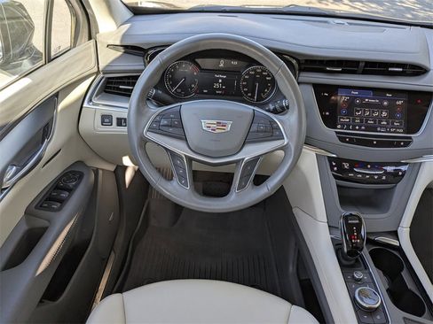 Used 2021 Cadillac XT5 Premium Luxury w/ LPO, Floor Liner Package image 19