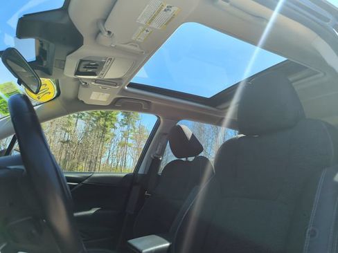 Used 2023 Subaru Forester Premium AWD/4WD image 27