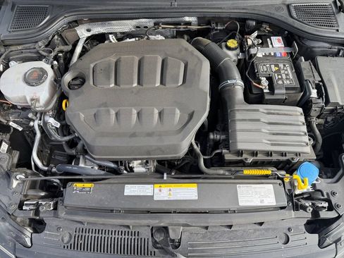 Used 2024 Volkswagen GTI SE image 31