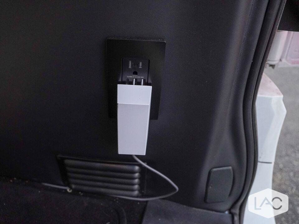 Used 2023 Mercedes-Benz Metris Passenger image 23