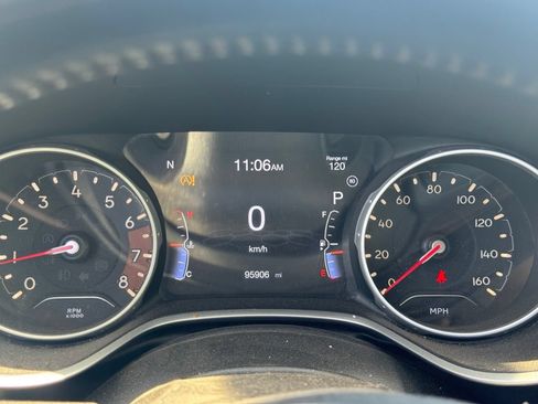 Used 2019 Jeep Compass Limited FWD image 7