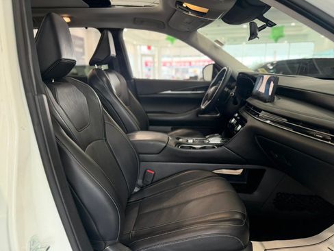 Used 2023 INFINITI QX60 Sensory w/ Vision Package AWD/4WD image 22