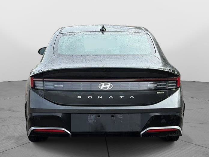 Used 2025 Hyundai Sonata SEL FWD image 6