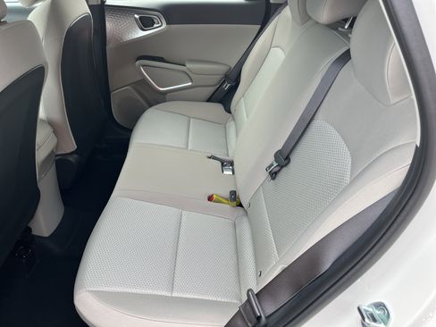 New 2025 Kia Soul LX w/ LX Technology Package image 17