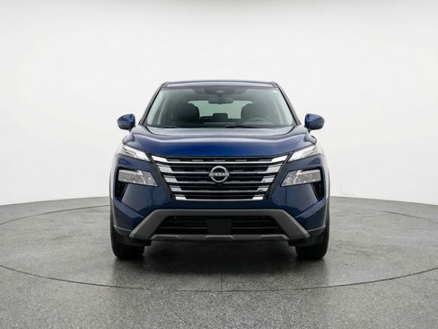 Used 2025 Nissan Rogue SV AWD/4WD image 2