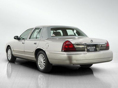 Used 2009 Mercury Grand Marquis LS RWD image 3