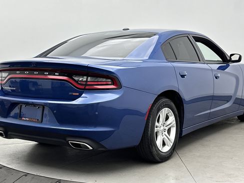 Used 2022 Dodge Charger SXT w/ Leather Interior Group RWD image 8